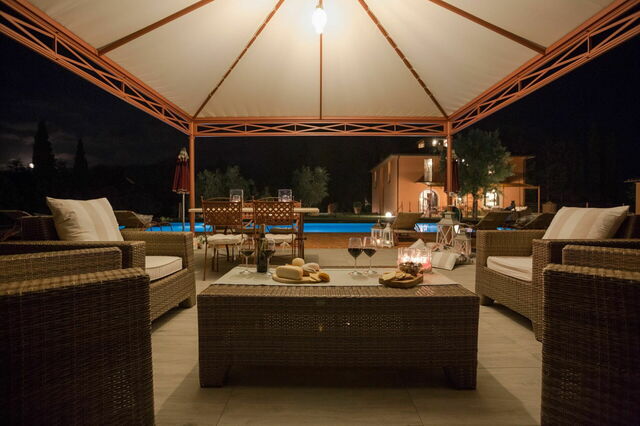 Villa Lestra tijdens nacht