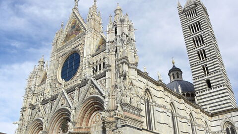 Buitenkant van de Duomo, Siena