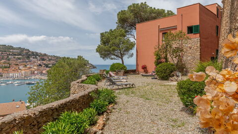 Villa Fior di Roccia, buitenkant
