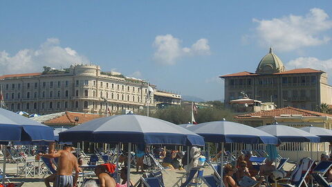 Het zonnige stadje aan de kust Viareggio