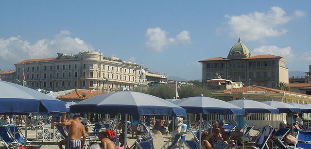 Het zonnige stadje aan de kust Viareggio