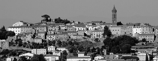 Peccioli Landschao b&w