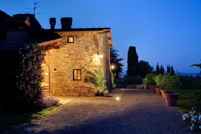 Mattei Villa, buitenkant in de nacht