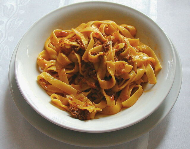 Fettuccine met ragù saus