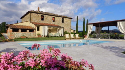 Villa Felciai, buitenkant