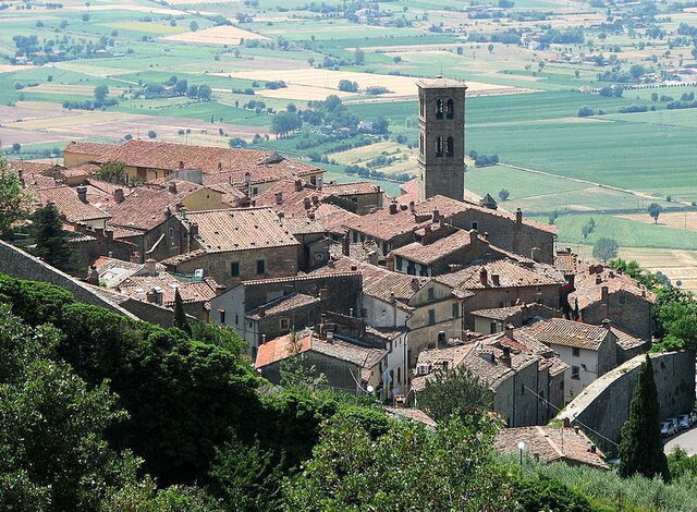 Zicht op Cortona