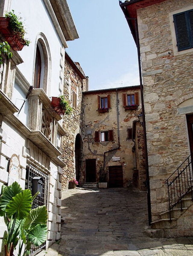 Montemerano centrum