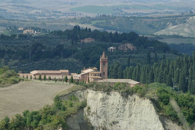 zicht op Monte Oliveto Maggiore