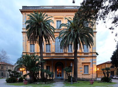 Villa Mimbelli, buitenkant