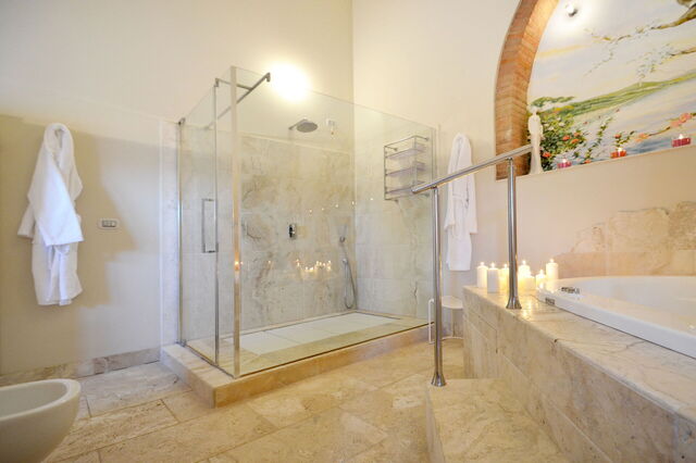 Villa Yvonne, badkamer