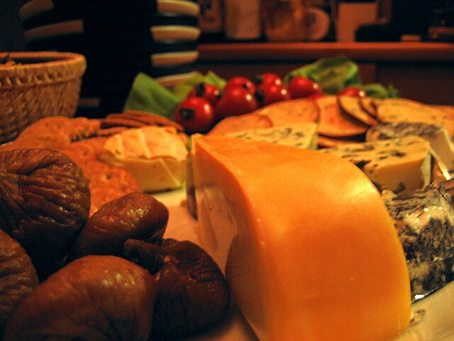 kaas en fruitplankje