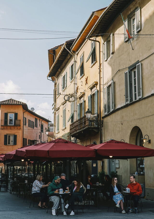 Even zitten op een piazza