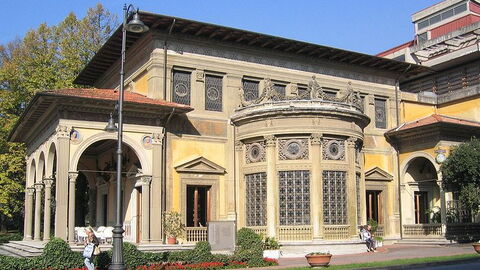 Spa gebouw in Montecatini Treme
