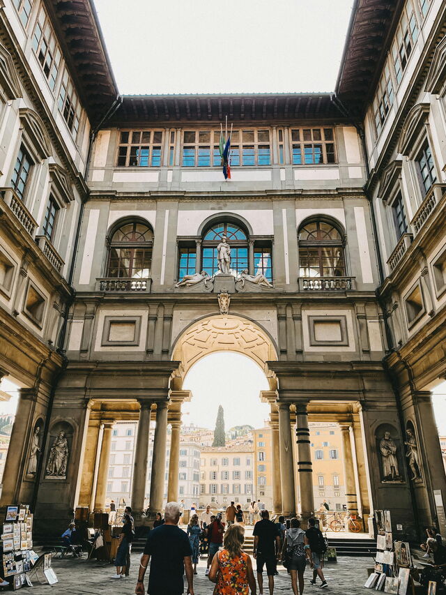 Uffizi, buitenkant