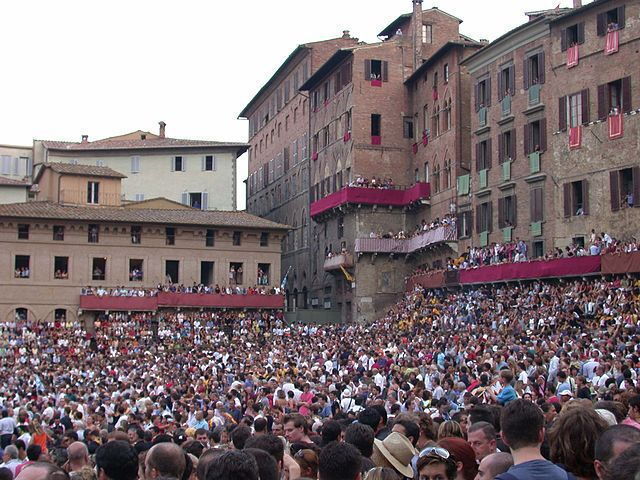Piazza del Campo op de dag van de Palio