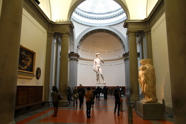 Binnenin de Galleria dell' Accademia