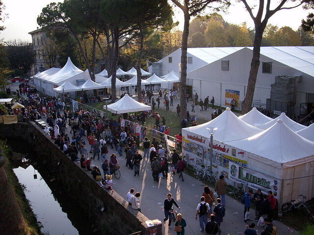 Lucca Comics, Kraampjes