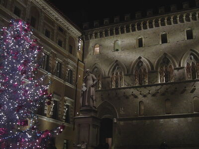 Piazza Salimbeni met Kerstmis