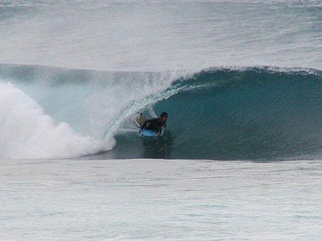 Bodyboarding aan de Toscaanse Kust
