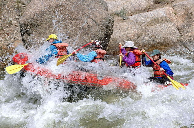 Hoge Snelheid Water Raften