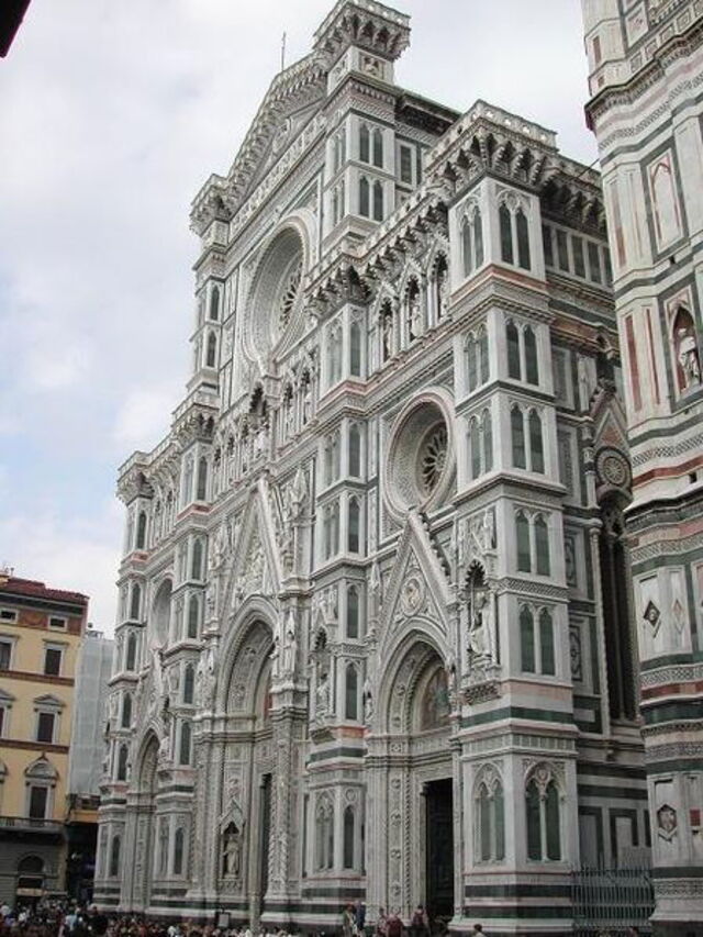 voorkant van kathedraal van florence