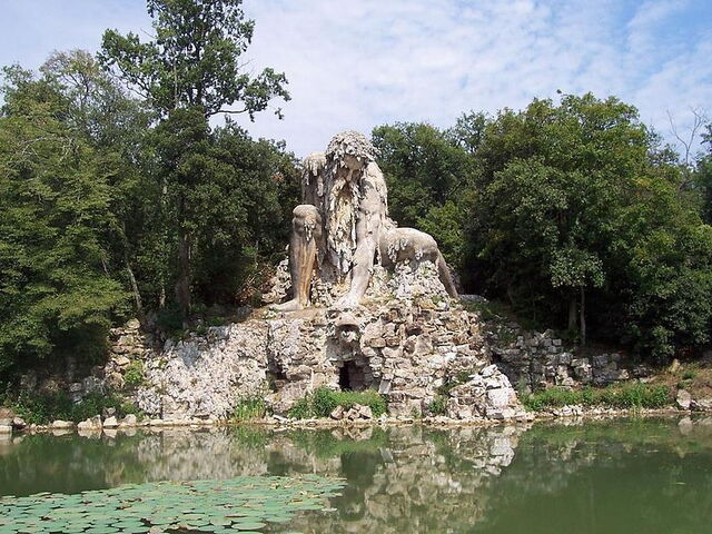 Colossus van de Apennijnen door Giambologna