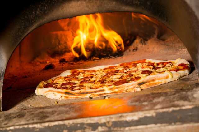 Traditionele pizza oven