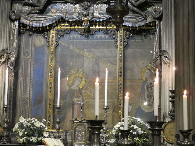 Aankondiging schilderij in Santissima Annunziata