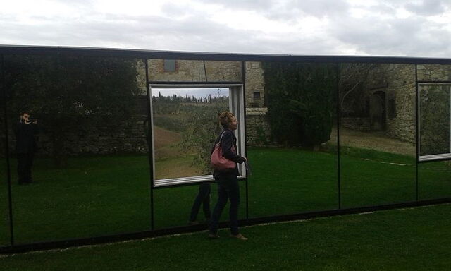 Werk van Daniel Buren in Castello di Ama