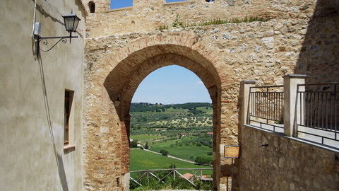 San Martino poort in Magliano