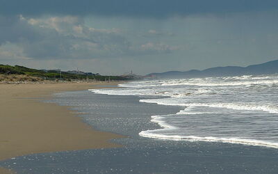 Zicht op de Blauwe Vlag haven van Castagneto Carducci
