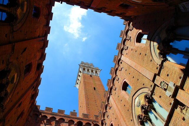 Een voorbeeld van een historisch gebouw in Siena
