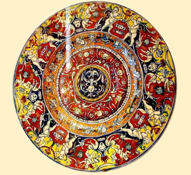 Voorbeeld van mooi versierd Montelupo keramiek