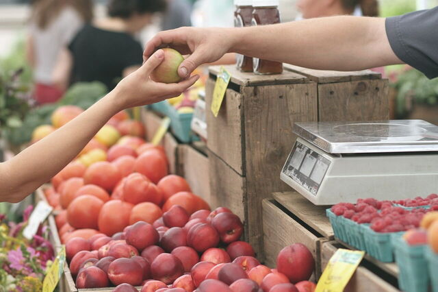Winkelen op de markt