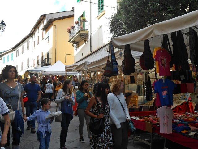 Marron Buono tentoonstelling markt