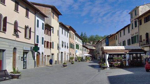 Hoofdstraat in Gaiole in Chianti