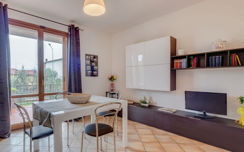 La Casina Del Canneto: Eigendom, Kamer, Interieur Ontwerp, Meubilair, Gebouw, Onroerend Goed, Woonkamer, Huis, Geel, Verdieping