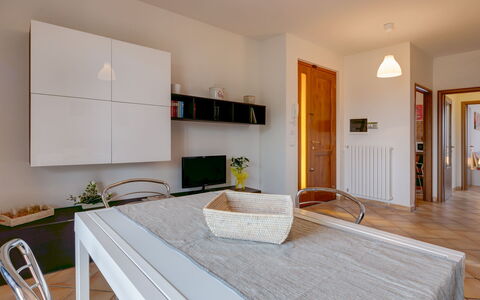 La Casina Del Canneto: Meubilair, Kamer, Eigendom, Interieur Ontwerp, Gebouw, Verdieping, Huis, Onroerend Goed, Slaapkamer, Houten Vloer