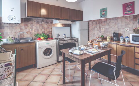 La Casina Del Canneto: Eigendom, Kamer, Keuken, Gebouw, Meubilair, Onroerend Goed, Huis, Interieur Ontwerp, Cabinetry, Major Appliance