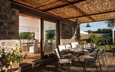 Casale Porano: Eigendom, Gebouw, Huis, Kamer, Onroerend Goed, Interieur Ontwerp, Patio, Huis, Meubilair, Plafond