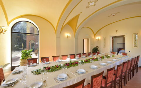 Villa Rocchi: Functie Hall, Kamer, Restaurant, Gebouw, Eigendom, Banket, Interieur Ontwerp, Onroerend Goed, Maaltijd