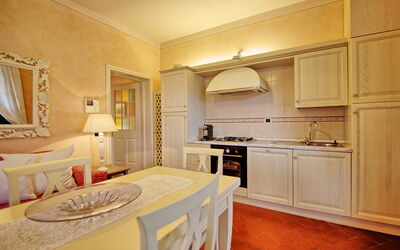 Lentisco: Meubilair, Kamer, Eigendom, Countertop, Interieur Ontwerp, Gebouw, Verdieping, Cabinetry, Keuken, Plafond