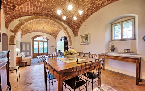 Villa Marietta: Gebouw, Eigendom, Kamer, Interieur Ontwerp, Plafond, Meubilair, Architectuur, Onroerend Goed, Tafel, Huis