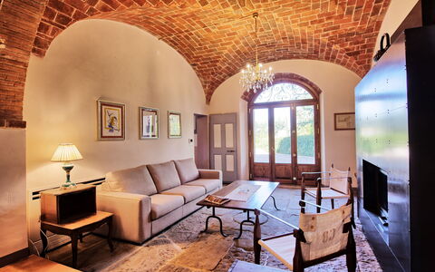 Villa Marietta: Kamer, Interieur Ontwerp, Gebouw, Eigendom, Woonkamer, Meubilair, Plafond, Architectuur, Huis, Boog