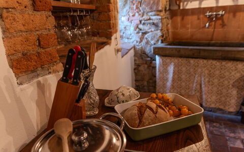 Casa Di Vignolo: Meubilair, Interieur Ontwerp, Voedsel, Kamer, Countertop, Beits, Keuken En Eettafel, Lichte Inrichting, Stoel, Serveware