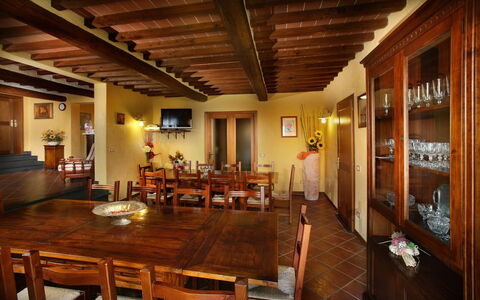 Sughera Villa: Gebouw, Kamer, Eigendom, Interieur Ontwerp, Plafond, Meubilair, Eetkamer, Straal, Tafel, Onroerend Goed