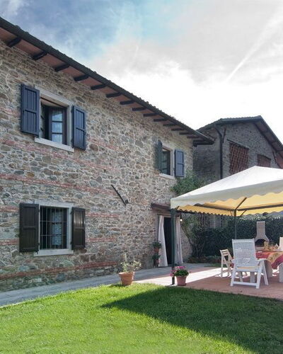 Il Palazzetto: Eigendom, Huis, Huis, Gebouw, Verblijf, Onroerend Goed, Dak, Boerderij, Facade, Siding