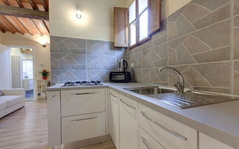 Residenza Monna Lisa: Eigendom, Countertop, Kamer, Cabinetry, Tegel, Keuken, Meubilair, Interieur Ontwerp, Gebouw, Verdieping