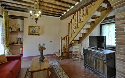 Margherita: Kamer, Eigendom, Gebouw, Straal, Interieur Ontwerp, Woonkamer, Haard, Meubilair, Huis, Onroerend Goed