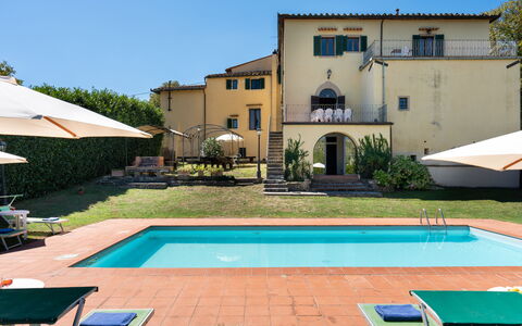 Villa Sieve: Landgoed, Hacienda, Villa, Zwembad, Herenhuis, Hotel, Landscaping, Werf, Binnenplaats, Balkon